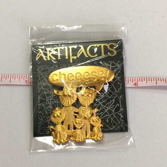 Artifacts Family of Cats Brooch - Picture 7 of 8